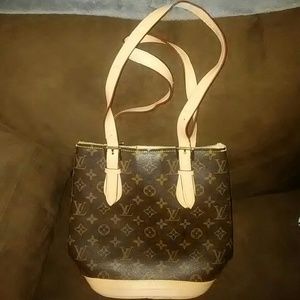 Louis Vuitton purse